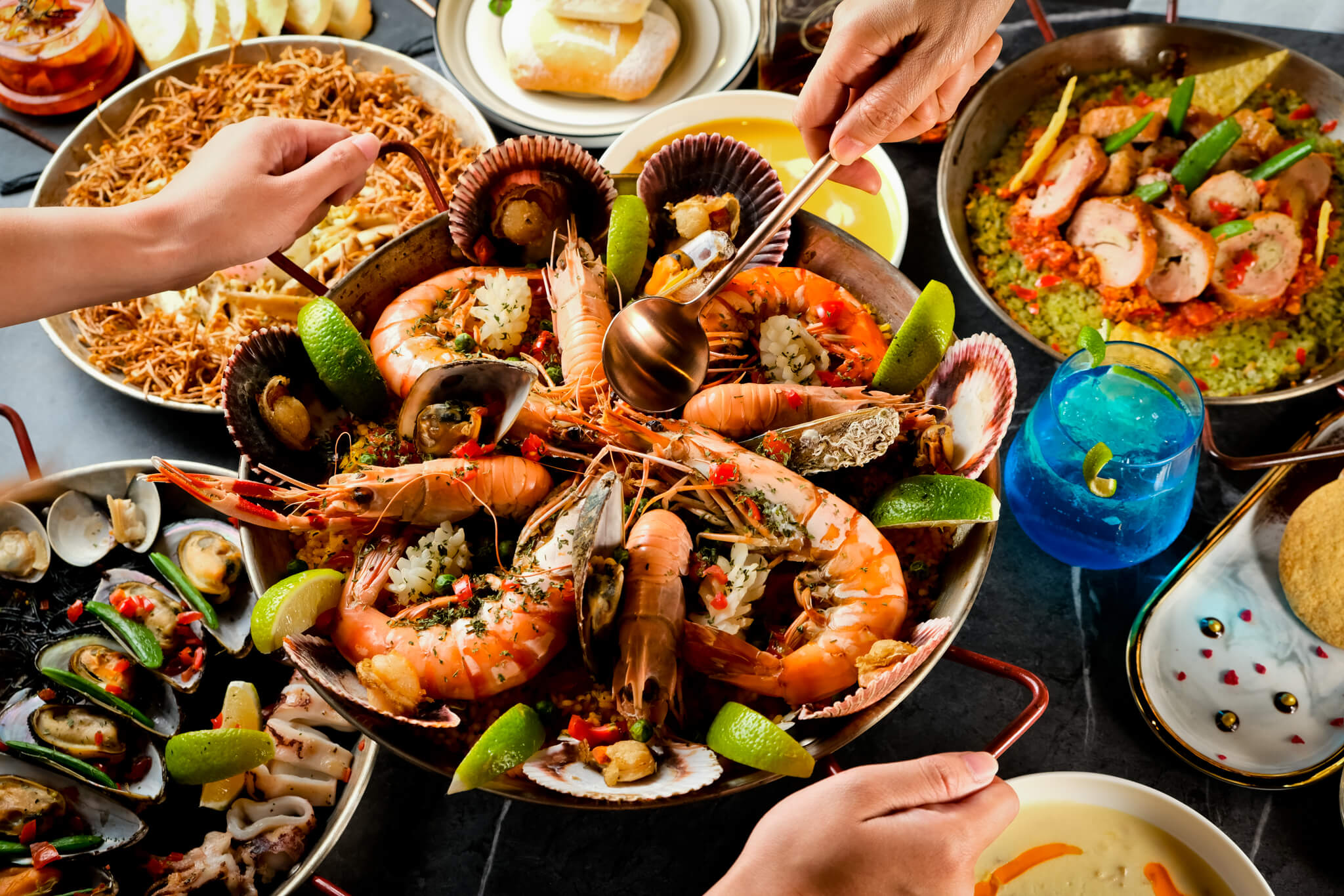 (高雄新興)17號西班牙餐酒館- 到低調巷弄小餐酒館吃浮誇海鮮烤飯 壽星同樂送巨無霸桑格利亞酒