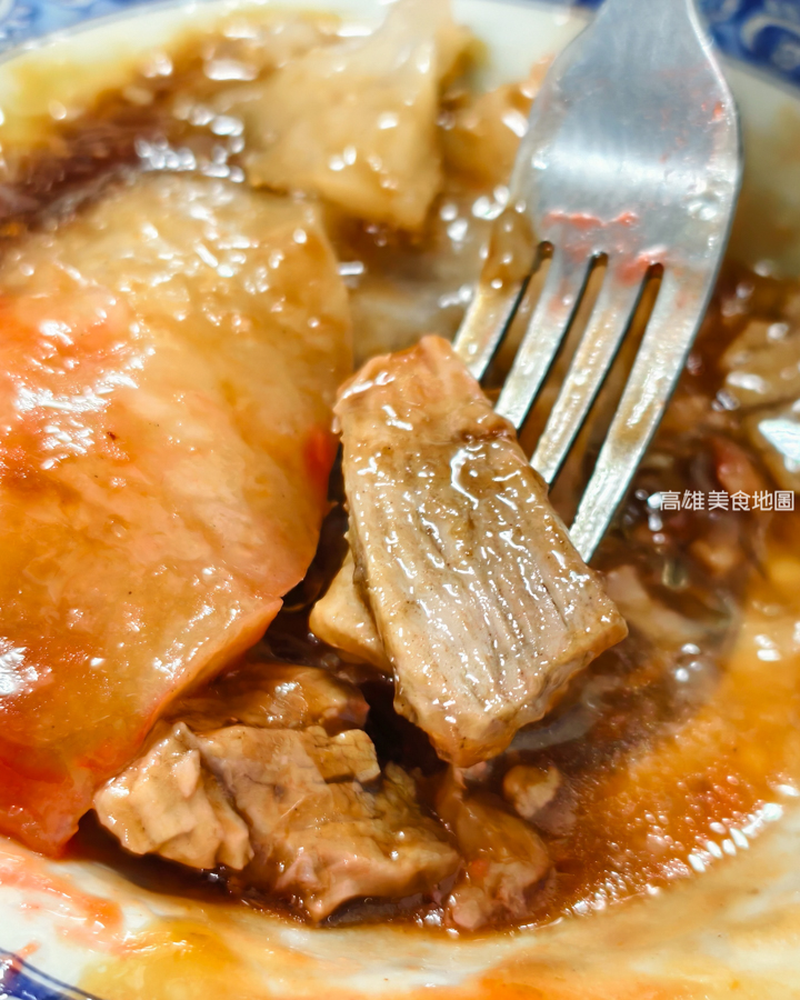 (高雄苓雅)無名肉圓切籽料－藏身在苓雅市場裡的神奇切仔攤