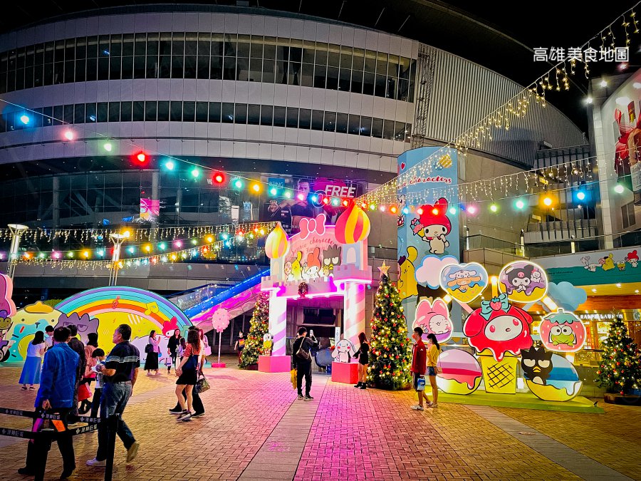 (高雄左營)漢神巨蛋購物廣場－超萌三麗鷗聖誕樹登場！神秘聖誕樹屋等你來探索！快來跟美樂蒂酷企鵝一起歡樂過耶誕節吧～
