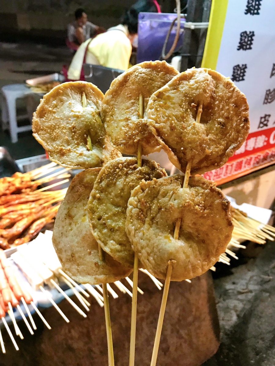 阿春古早味燒烤(高雄鼓山)哈瑪星古早味平價烤肉，烤雞腿只要40元學生最愛的銅板宵夜