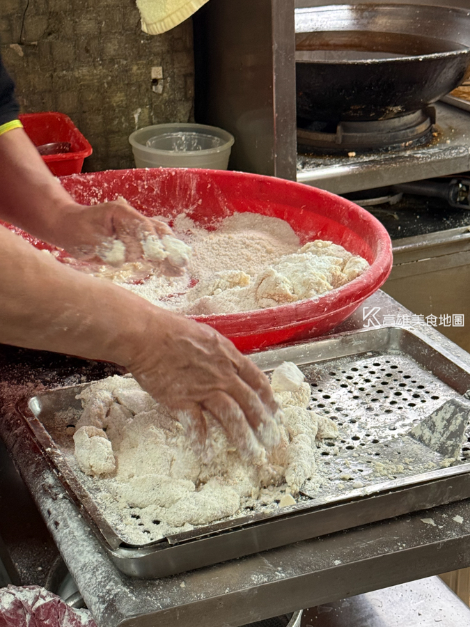 『高雄。三民區』喜峰街的三伯土魠魚羹