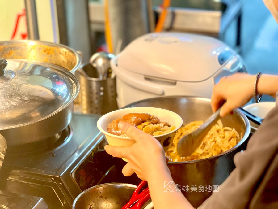 六合夜市老店炒麵(高雄新興)