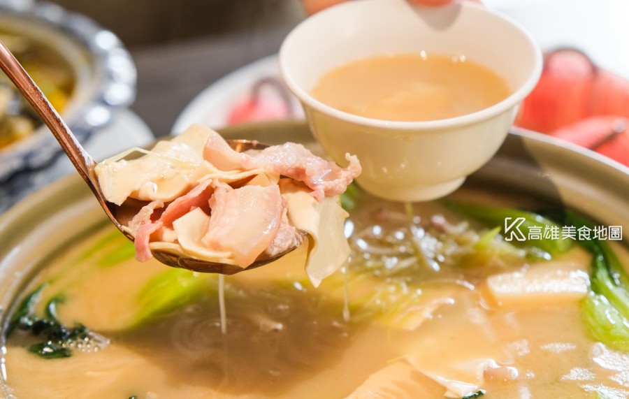 蒸鮮腸粉港式飲茶(高雄美食)