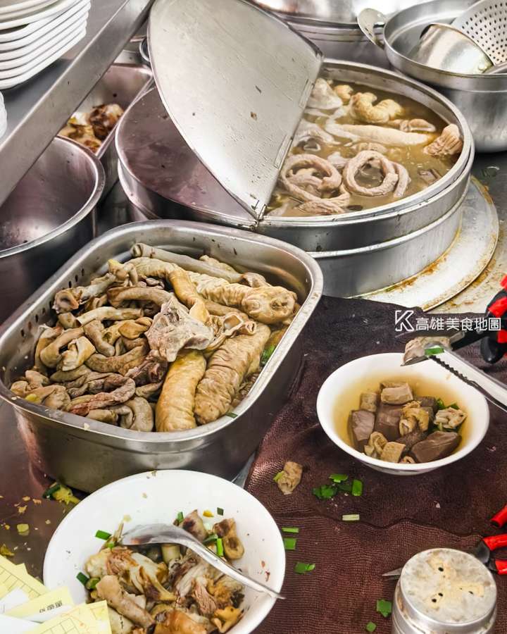 55年老店豬血湯(高雄新興)