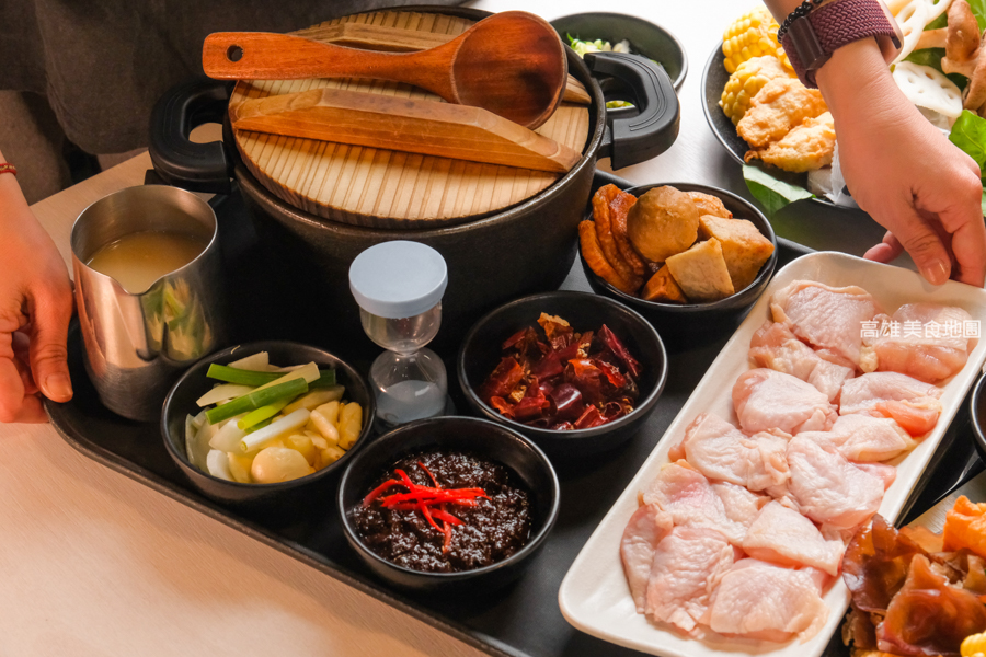 癮揪鍋物 Enjoy Hot Pot(高雄楠梓)老四川全新個人火鍋品牌,主打個人鍋一鍋兩吃 爆炒乾鍋香+火鍋湯一次滿足 癮揪鍋物 Enjoy Hot Pot(高雄楠梓)