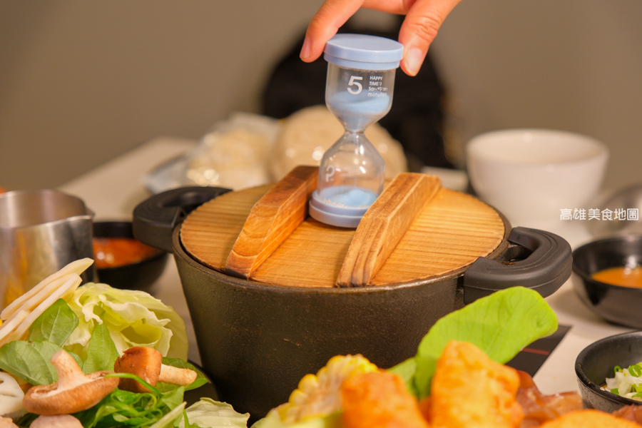 癮揪鍋物 Enjoy Hot Pot(高雄楠梓)老四川全新個人火鍋品牌,主打個人鍋一鍋兩吃 爆炒乾鍋香+火鍋湯一次滿足 癮揪鍋物 Enjoy Hot Pot(高雄楠梓)