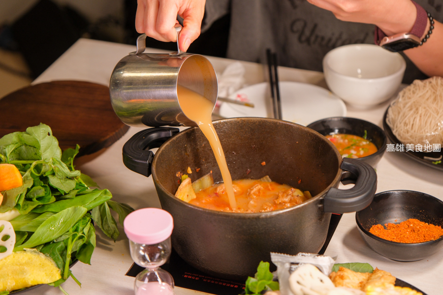癮揪鍋物 Enjoy Hot Pot(高雄楠梓)老四川全新個人火鍋品牌,主打個人鍋一鍋兩吃 爆炒乾鍋香+火鍋湯一次滿足 癮揪鍋物 Enjoy Hot Pot(高雄楠梓)