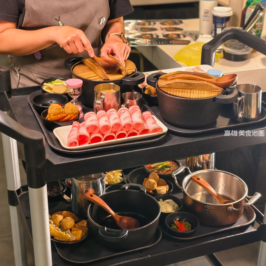 癮揪鍋物 Enjoy Hot Pot(高雄楠梓)老四川全新個人火鍋品牌,主打個人鍋一鍋兩吃 爆炒乾鍋香+火鍋湯一次滿足 癮揪鍋物 Enjoy Hot Pot(高雄楠梓)