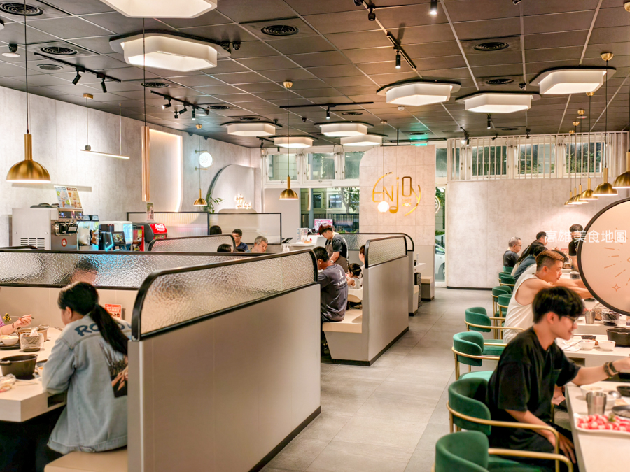 癮揪鍋物 Enjoy Hot Pot(高雄楠梓)老四川全新個人火鍋品牌,主打個人鍋一鍋兩吃 爆炒乾鍋香+火鍋湯一次滿足 癮揪鍋物 Enjoy Hot Pot(高雄楠梓)