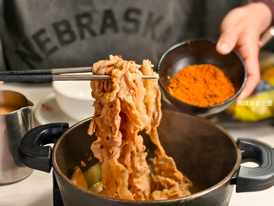 癮揪鍋物 Enjoy Hot Pot(高雄楠梓)老四川全新個人火鍋品牌,主打個人鍋一鍋兩吃 爆炒乾鍋香+火鍋湯一次滿足 癮揪鍋物 Enjoy Hot Pot(高雄楠梓)
