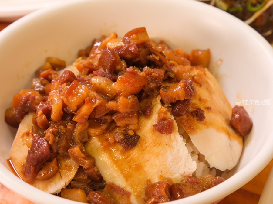 阿爸餵露水雞(高雄苓雅)─對女兒的承諾說到做到 品質第一的雞料理好吃到爆秋冬食補來碗雞湯最好 阿爸餵露水雞(高雄苓雅)