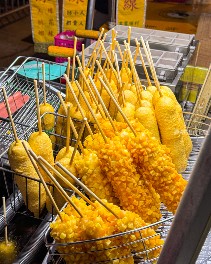 武廟現炸熱狗(高雄苓雅)