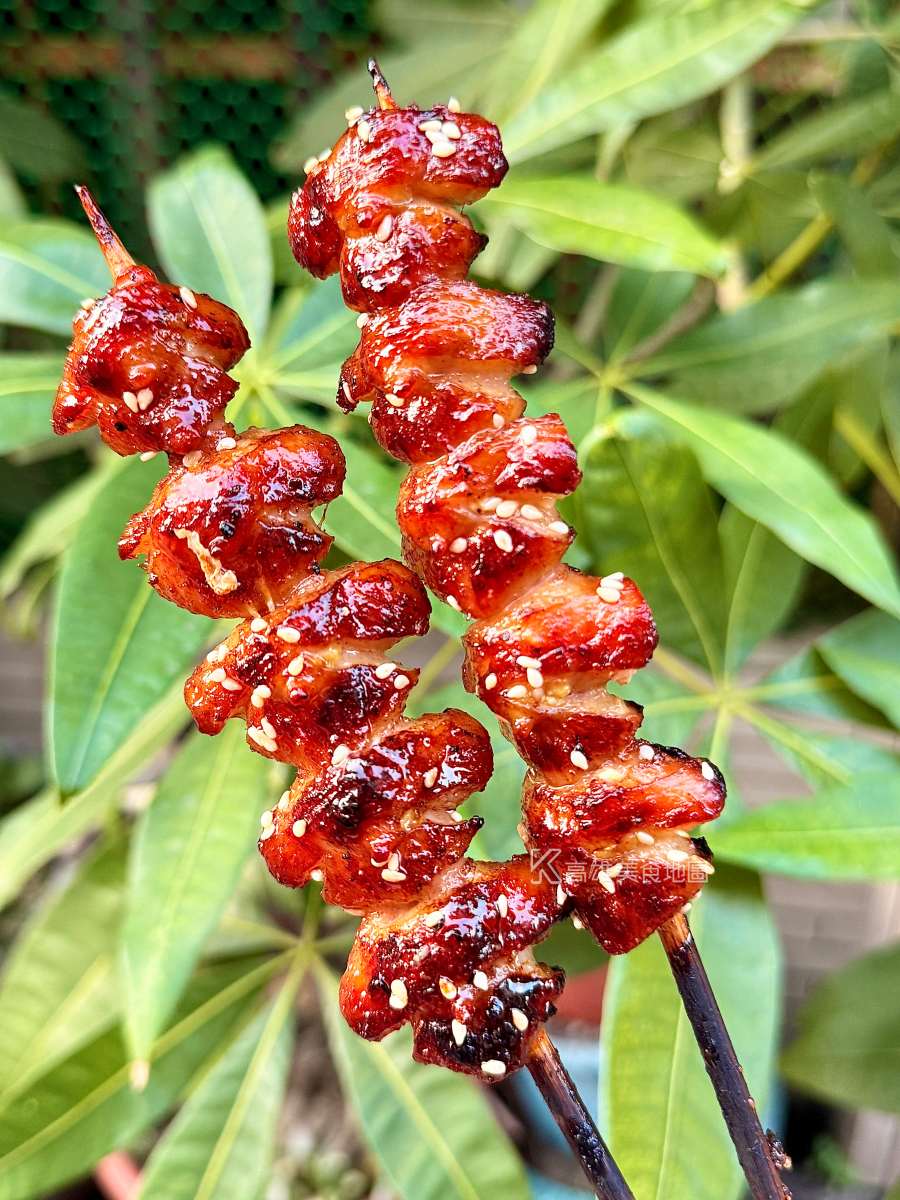 翹屁股燒烤(高雄苓雅)憲政路上只賣三小時的隱藏版碳烤小吃,從父親到兒子的香氣傳承 翹屁股燒烤(高雄苓雅)