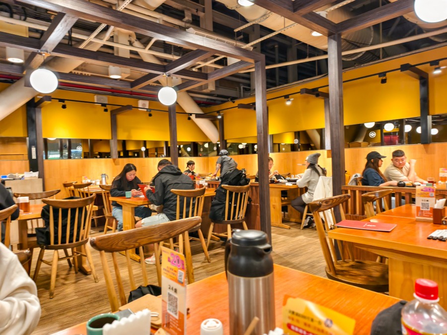 【高雄左營美食】銀座杏子豬排環球店|熟成黑豚厚度超犯規,生菜、味噌湯、米飯續加不用錢真的太佛心! 【高雄左營美食】銀座杏子豬排環球店