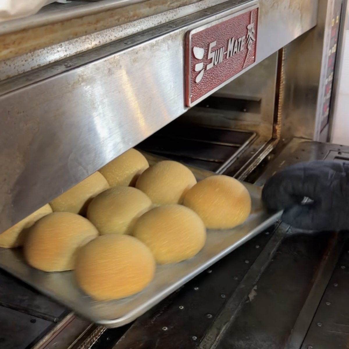 『高雄。前鎮』高雄高鐵左營站捷運咖啡麵包