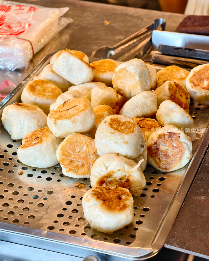 高雄英明市場-大嘴吃水煎包