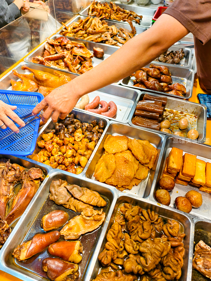 英明市場 莉姐煙燻滷味