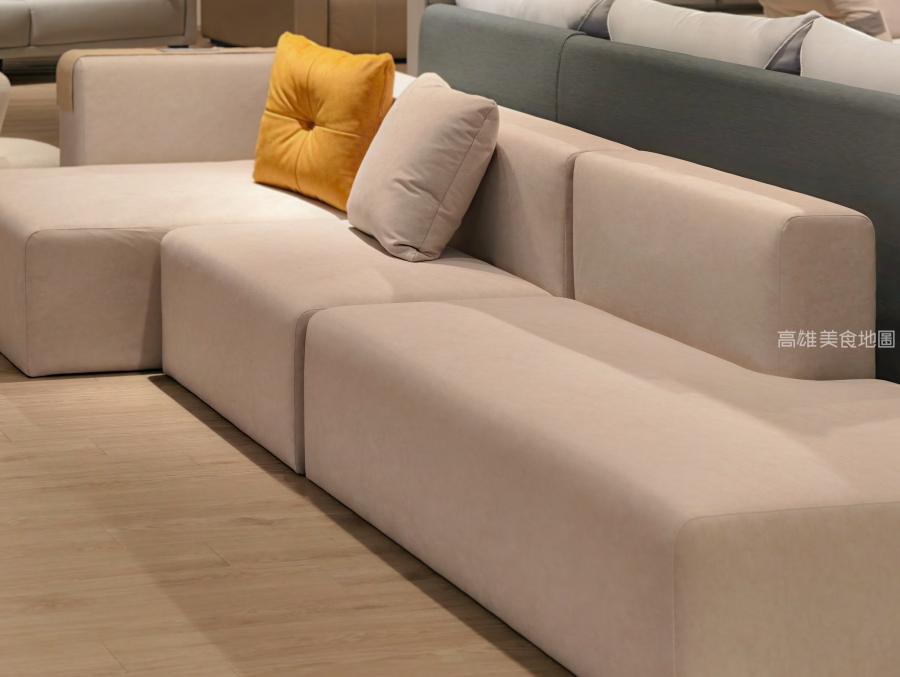 所丘家居 (高雄˙台南)—心之所向 沙發就是全家最Chill的地方 台灣製造本土品牌 匠心工藝成就客製化美學與品味 所丘家居 (高雄˙台南)