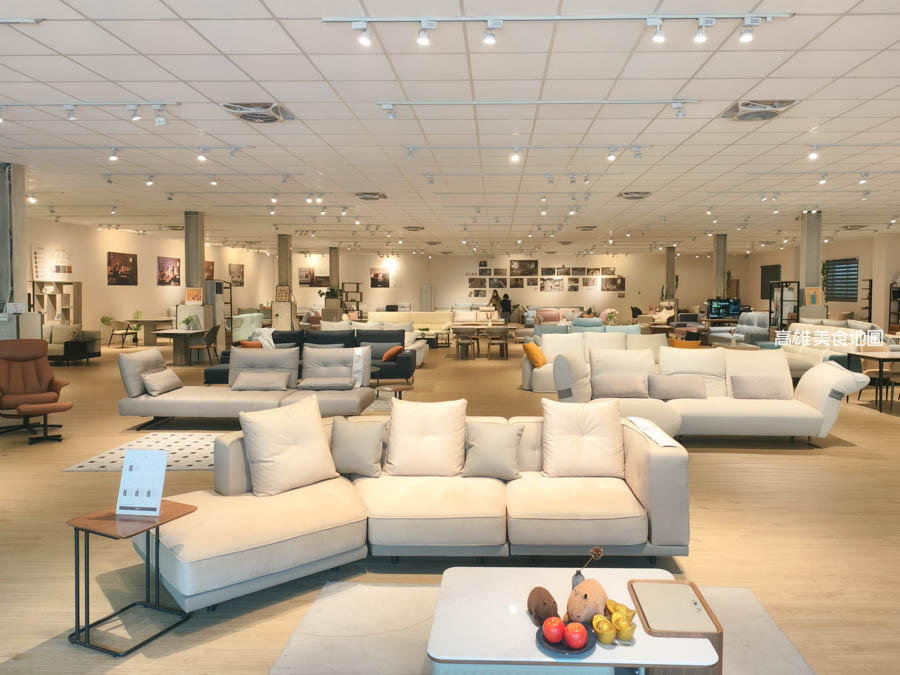 所丘家居 (高雄˙台南)—心之所向 沙發就是全家最Chill的地方 台灣製造本土品牌 匠心工藝成就客製化美學與品味 所丘家居 (高雄˙台南)