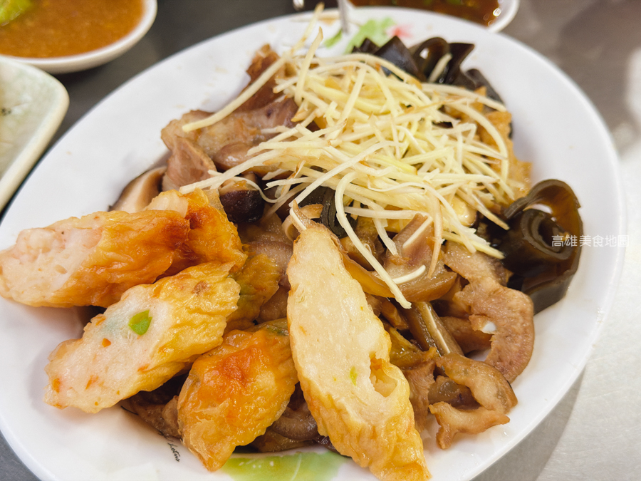 「高雄。鼓山」這家陽春麵-裕誠路在地十幾年傳統平價麵館,傳承30年的手工硬派麵條! 「高雄。鼓山」這家陽春麵-裕誠路