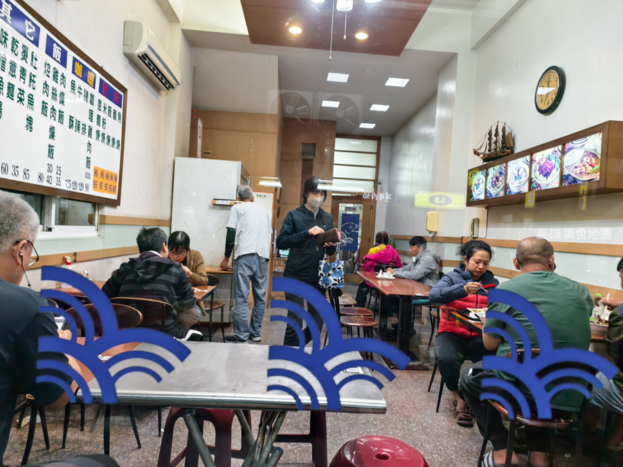 小港三伯仔土魠魚羹|開門就排隊的高雄 30 年以上老店,魚塊超酥超飽滿! 高雄小港漢民路-三伯仔土魠魚羹