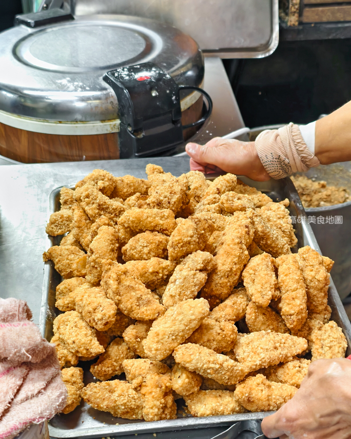 小港三伯仔土魠魚羹|開門就排隊的高雄 30 年以上老店,魚塊超酥超飽滿! 高雄小港漢民路-三伯仔土魠魚羹