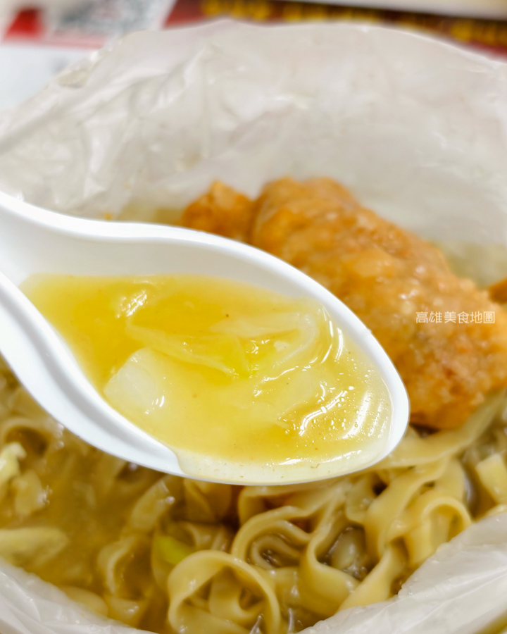 小港三伯仔土魠魚羹|開門就排隊的高雄 30 年以上老店,魚塊超酥超飽滿! 高雄小港漢民路-三伯仔土魠魚羹