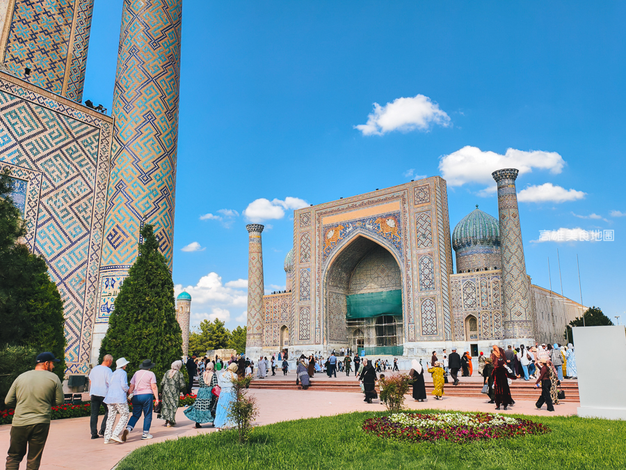烏茲別克跟團怎麼玩？撒馬爾罕一日遊：雷吉斯坦廣場夜景、最美藍色走廊全攻略
