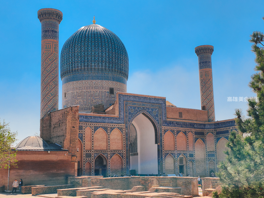烏茲別克跟團怎麼玩？撒馬爾罕一日遊：雷吉斯坦廣場夜景、最美藍色走廊全攻略