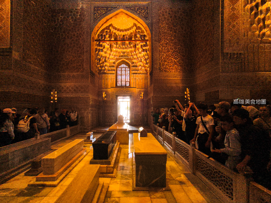 烏茲別克跟團怎麼玩？撒馬爾罕一日遊：雷吉斯坦廣場夜景、最美藍色走廊全攻略