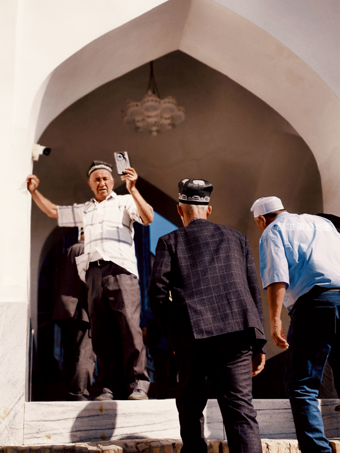 烏茲別克跟團怎麼玩？撒馬爾罕一日遊：雷吉斯坦廣場夜景、最美藍色走廊全攻略