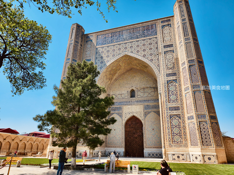 烏茲別克跟團怎麼玩？撒馬爾罕一日遊：雷吉斯坦廣場夜景、最美藍色走廊全攻略