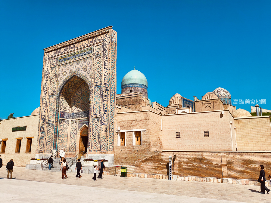 烏茲別克跟團怎麼玩？撒馬爾罕一日遊：雷吉斯坦廣場夜景、最美藍色走廊全攻略