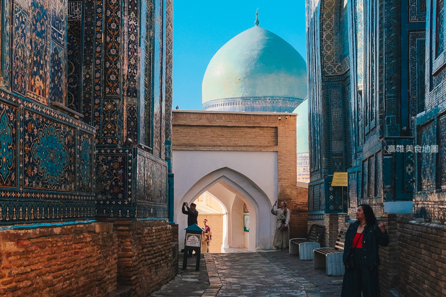 烏茲別克跟團怎麼玩？撒馬爾罕一日遊：雷吉斯坦廣場夜景、最美藍色走廊全攻略