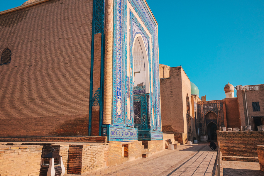 烏茲別克跟團怎麼玩？撒馬爾罕一日遊：雷吉斯坦廣場夜景、最美藍色走廊全攻略