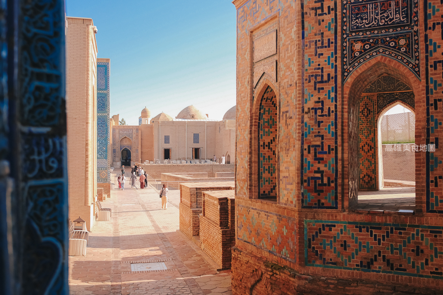 烏茲別克跟團怎麼玩？撒馬爾罕一日遊：雷吉斯坦廣場夜景、最美藍色走廊全攻略