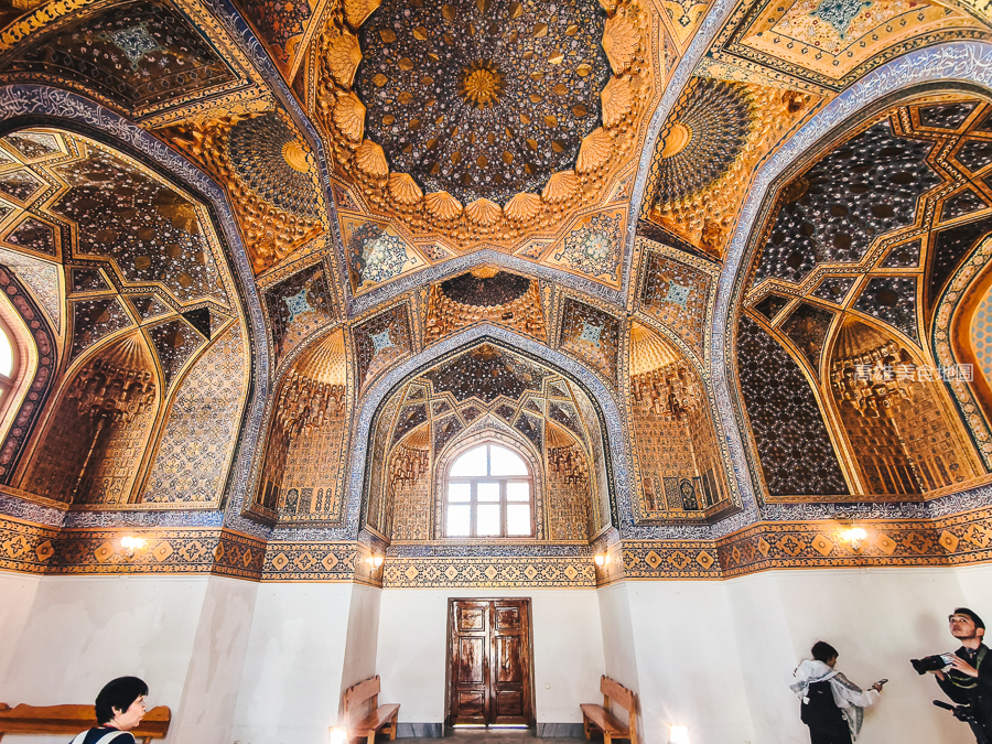 烏茲別克跟團怎麼玩？撒馬爾罕一日遊：雷吉斯坦廣場夜景、最美藍色走廊全攻略