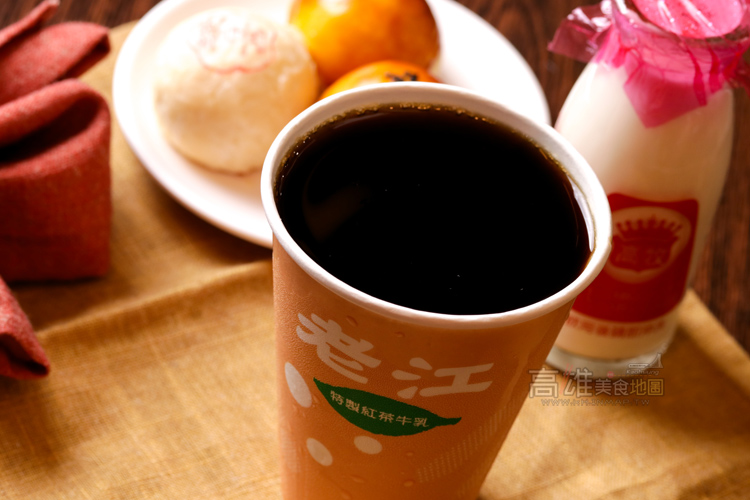 老江紅茶牛奶(鳳山店) | 從65元早安套餐吃到49元宵夜套餐，鳳山分店加班啦！